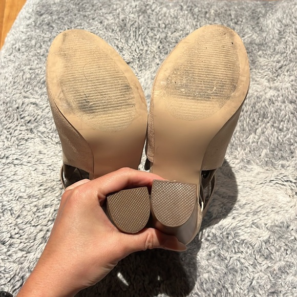 Shoedazzle block heel, open toe, tan, suede, 6 - Picture 5 of 5
